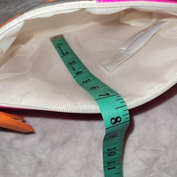 Elizabeth Arden New York Cosmetic Makeup Bag - Picture 9 of 12